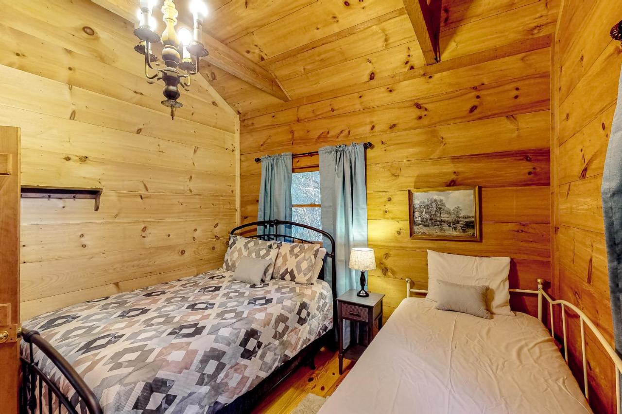 The Scaly Mountain Cabin Extérieur photo